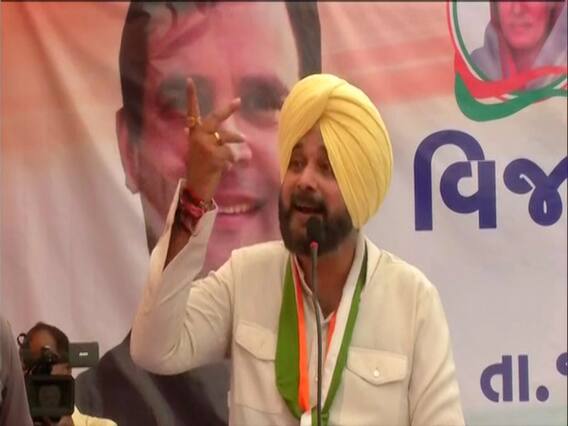 Pet Khali Hai Yoga Karaya Ja Raha Hai: Sidhu attacks PM Modi