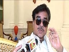 Shatrughan Sinha extends support for wife's campaign