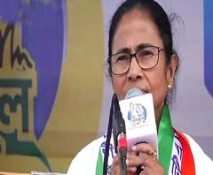 ভাবছেন দু’জন পুলিশ অফিসারকে বদলি করে নির্বাচনে জিতে যাবেন? মোদিকে আক্রমণ মমতার