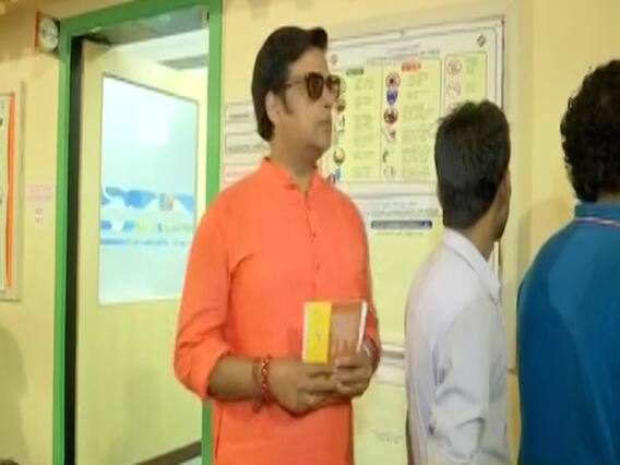 Ravi Kishan stands in queue to cast his vote in Mumbai