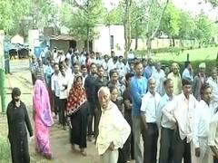 Lok Sabha Polls: People stand in long queues to cast vote in Agra