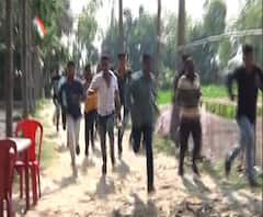 দিনহাটায় তৃণমূল-বিজেপি সংঘর্ষ, মাথা ফাটল বিজেপি কর্মীর, ভোটারদের মারধরের অভিযোগ তৃণমূলের বিরুদ্ধে