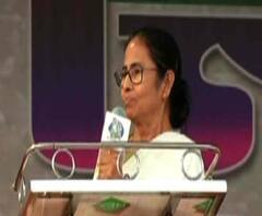 ‘মোদির আয়ুস্মান প্রকল্প ফালতু প্রকল্প, তোমার টাকা চাই না, তৃণমূল সরকার স্বাস্থ্যসাথী প্রকল্প করে দিয়েছে', দিনহাটার সভা থেকে মোদিকে কটাক্ষ মমতা বন্দ্যোপাধ্যায়ের 