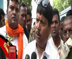 সেয়ানে-সেয়ানে: কাঁচরাপাড়ার যুব তৃণমূল নেতাকে গ্রেফতার করতে চাইছে পুলিশ, এই অভিযোগে বীজপুর থানায় বিক্ষোভ দেখালেন অর্জুন সিংহ