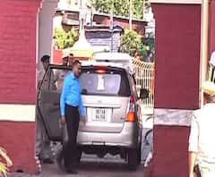 আগামীকালের ভোটের আগে কোচবিহারের নতুন পুলিশ সুপার ও প্রশাসনিক কর্তাদের সঙ্গে বৈঠক বিশেষ পুলিশ পর্যবেক্ষক বিবেক দুবের