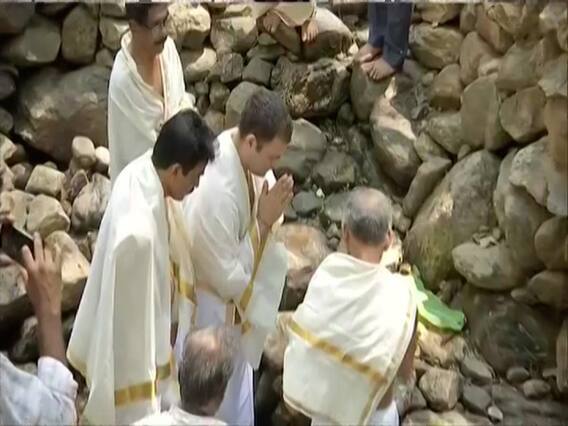 Rahul Gandhi performs rituals after offering prayer at Thirunelli temple in Kerala