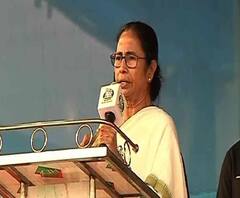 টাকার হাঙর, হ্যাঙ্গার দিয়ে মিটিং, মোদিকে তোপ মমতার