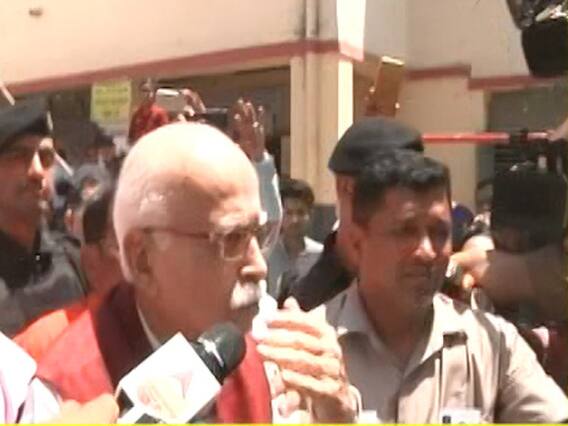 LK Advani casts vote, says 'Jeet hamari hogi'
