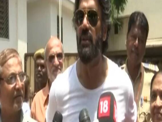 It is very important to exercise your right to vote: Sunil Shetty