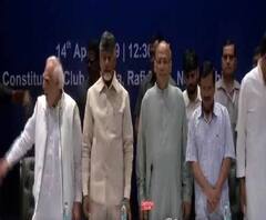 ফের ইভিএম বাতিল করে ব্যালট ফেরানোর দাবি করল বিরোধীরা