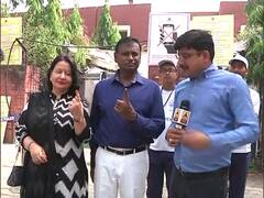 दिल्ली: कांग्रेस नेता उदित राज ने वोट डालने के बाद कहा- लोग नोटबंदी और सीलिंग को लेकर गुस्सा है