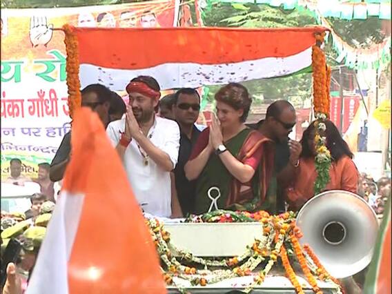 Priyanka Gandhi Vadra holds roadshow in Mirzapur