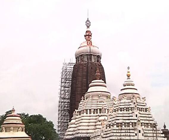 পুরীতে শুরু হল বৃষ্টি, দুপুরে ছাড়ল স্পেশ্যাল ট্রেন, বদলানো হল জগন্নাথ মন্দিরের ধ্বজা