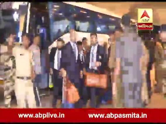 ભારતીય ટીમ વર્લ્ડકપ રમવા ઇંગ્લેન્ડ રવાના થઇ, એરપોર્ટ પર ટીમ ઇન્ડિયાના ધૂરંધરો, જુઓ વીડિયો 