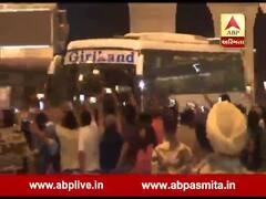 વર્લ્ડકપ રમવા જતી કોહલી એન્ડ કંપનીને ક્રિકેટ ચાહકોએ મુંબઇમાં આપી વિદાય, જુઓ વીડિયો 