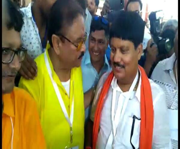 Lok Sabha Election 2019: Pawan Singh defied Madan Mitra in Bhatpara By-poll ভাটপাড়া উপনির্বাচনে অর্জুন-পুত্রের কাছে মদন মিত্রের হার