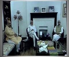 জয়ের পরেই আডবাণী-মুরলি মনোহরের কাছে মোদি, আর্শীবাদ নিতে যেতে পারেন মায়ের কাছেও