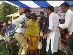 मिदनापुर में TMC का मंच ढहा, घटना वक़्त स्टार प्रचारक नुसरत थीं मौजूद