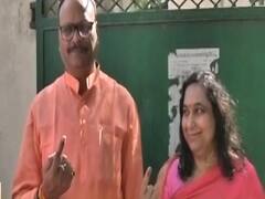 यूपी के कानून मंत्री ब्रजेश पाठक ने पत्नी संग लखनऊ में डाला वोट, कहा- हम 73 से ज्यादा सीटें जीतेंगे