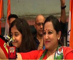 ভোটের ভিআইপি: প্রদেশ কংগ্রেসের সোশ্যাল মিডিয়ার ইনচার্জ মিতা চক্রবর্তী এবার কলকাতা দক্ষিণের প্রার্থী