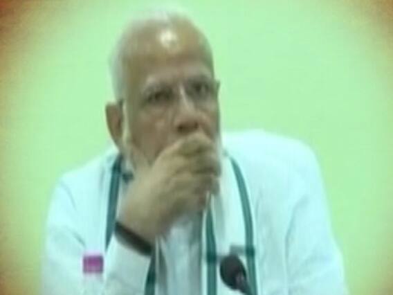 Political Pandit: NDA is getting clear majority, predicts Yogendra Yadav