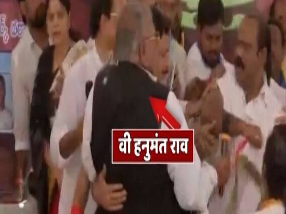 Scuffle breaks out between Hanumantha Rao and Nagesh Mudiraj