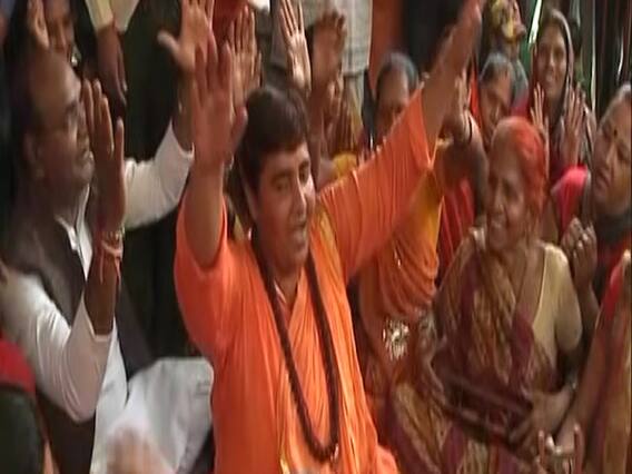 Sadhvi Pragya visiting temples after EC ban