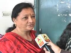 लखनऊ में वोट डालने के लिए लोगों में खासा उत्साह, लगी लंबी कतारें