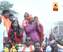 चुनाव प्रचार के आखिरी दिन मनोज तिवारी ने निकाला रोड शो, गाना गा कर मांगा लोगों से वोट