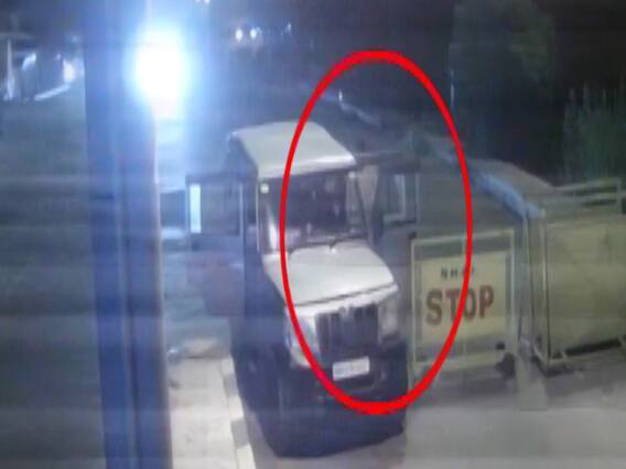 बिहार: हाजीपुर में टोलकर्मी को पुलिसवालों ने बेरहमी से पीटा, दी एनकाउंटर की धमकी, देखिए पूरा मामला