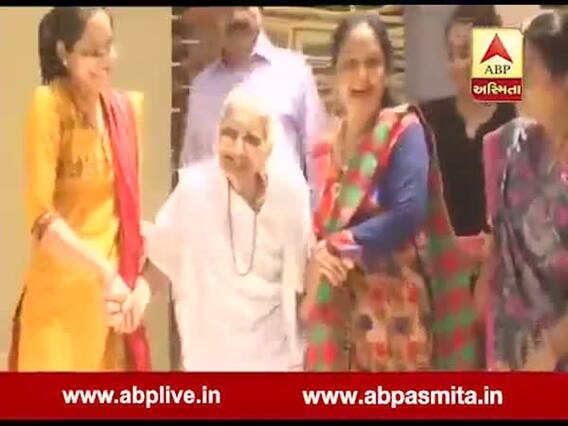 Election Results 2019 Live Updates: PM મોદીના માતાના ઘરે કેવો છે માહોલ? જુઓ વીડિયો