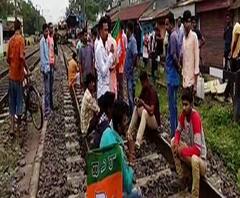 চাকদায় যুবককে গুলি করে খুন, দলীয় কর্মী বলে দাবি বিজেপির, সড়ক অবরোধ, থানা ঘেরাও