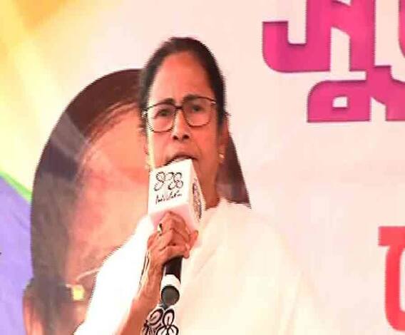 তৃণমূলের স্লোগান জয়হিন্দ, ধর্মের ভিত্তিতে ভেদাভেদের রাজনীতি করে না তৃণমূল, বিজেপিকে আক্রমণ মমতার