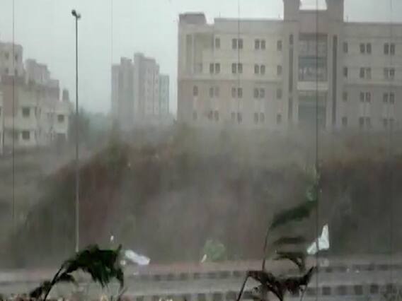 ओडिशा से चले 'फोनी' तूफान ने पश्चिम बंगाल में दी दस्तक, 12 जिले होंगे प्रभावित