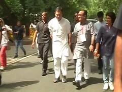 Full Coverage: छठे चरण में राहुल गांधी ने किया मतदान, ABP न्यूज पर देखें पल-पल की अपडेट