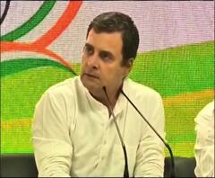 ভোটে ভরাডুবির দায়িত্ব নিয়ে কংগ্রেস সভাপতির পদ থেকে ইস্তফার ইচ্ছাপ্রকাশ রাহুল গাঁধীর 