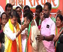 বিজেপিতে যোগ দিলেন শুভ্রাংশু সহ ৩ বিধায়ক, ৬৩ তৃণমূল কাউন্সিলর, চার পুরসভা দখল গেরুয়া শিবিরের