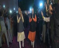 মহাজোট ও কংগ্রেসকে ধরাশায়ী করে ফের উত্তরপ্রদেশে উড়ল গেরুয়া পতাকা