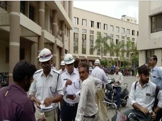 રાજકોટમાં ટ્રાફિક પોલીસની મેગા ડ્રાઇવ, DCP મનોહરસિંહ જાડેજા સાથે ખાસ વાત, જુઓ વીડિયો