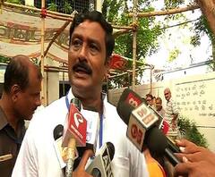 বিজয়গড়ে সকাল সকাল ভোট দিলেন রাহুল সিনহা, কী বললেন তিনি শুনব