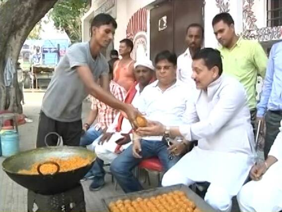 पटना में जश्न की तैयारी शुरू, JDU नेता छोटे सिंह ने नतीजों से पहले दिए लड्डू के ऑर्डर