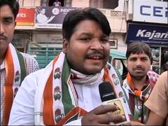 यूपी के सुल्तानपुर में प्रियंका गांधी के रोड शो से पहले समर्थकों में भारी उत्साह, देखिए 