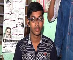 শখ ছবি আঁকা, গল্পের বই পড়তেও ভালবাসে মাধ্যমিকে প্রথম স্থানাধিকারী সৌগত দাস