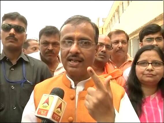 Dinesh Sharma casts vote, says to voters 'Mazboot Sarkar Dijiye'