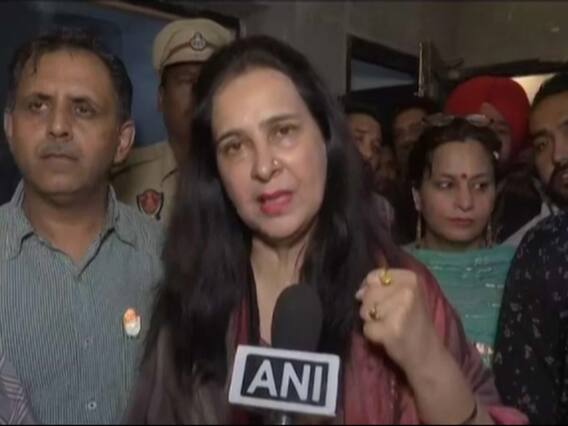 PM Modi should have focused on his own report card: Navjot Kaur