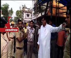 গণনাকেন্দ্রের কাছে ক্যাম্প করা নিয়ে পুলিশের সঙ্গে বচসা, মেজাজ হারালেন উত্তরবঙ্গ উন্নয়নমন্ত্রী