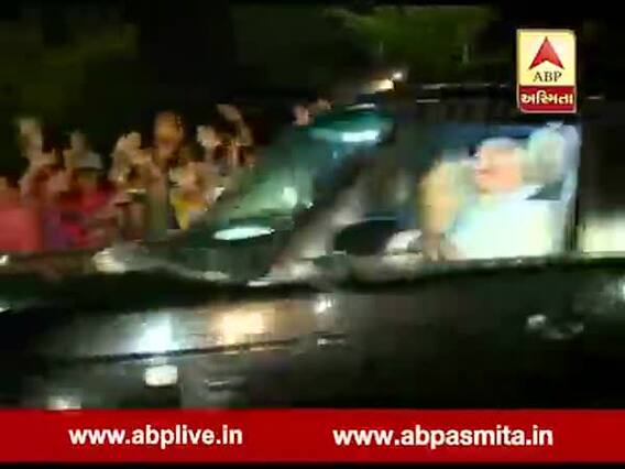 નરેંદ્ર મોદી માતા હીરા બાના આર્શીવાદ લેવા રાયસણ પહોંચ્યા, જુઓ વીડિયો 