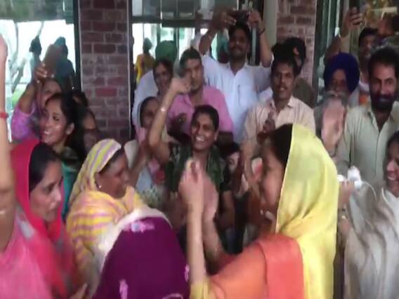 Harsimrat Kaur Badal performs Gidda at Badal village