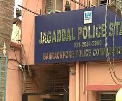 মুখ্যমন্ত্রীর কনভয়ের সামনে স্লোগান-বিক্ষোভের ঘটনায় মামলা দায়ের, এখনও কেউ গ্রেফতার নয় বলে খবর পুলিশ সূত্রে 