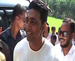 দেখে নিন ঘাটালের তৃণমূল প্রার্থী দেবের বিষয় আশয় 